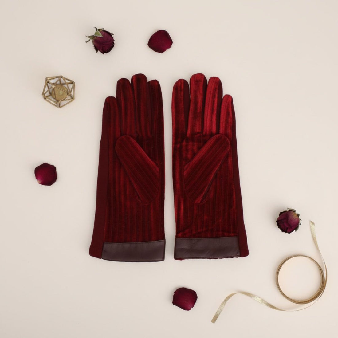 Winter Leather Touchscreen Gloves with Fur Stripe – Stylish Casual Accessory